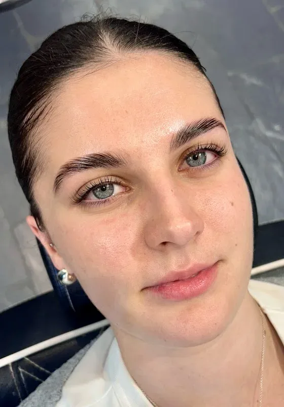 Play Brow and Lash Bar — Beauty salon in Fitzroy